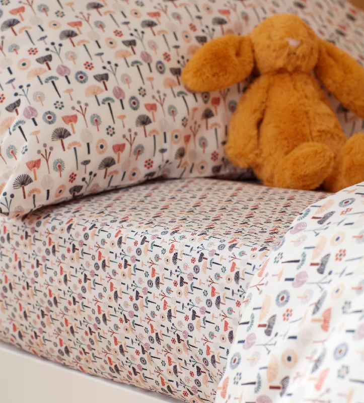 Jersey - Knit Sheets for a Comfortable and Casual BedMolly Meadow 100% Organic Cotton Cot Bed Fitted Sheet