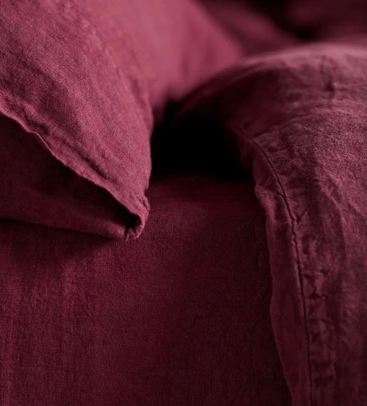 Anti - Pill Microfiber Sheets for a Smooth AppearanceBeetroot 100% Linen Fitted Sheet