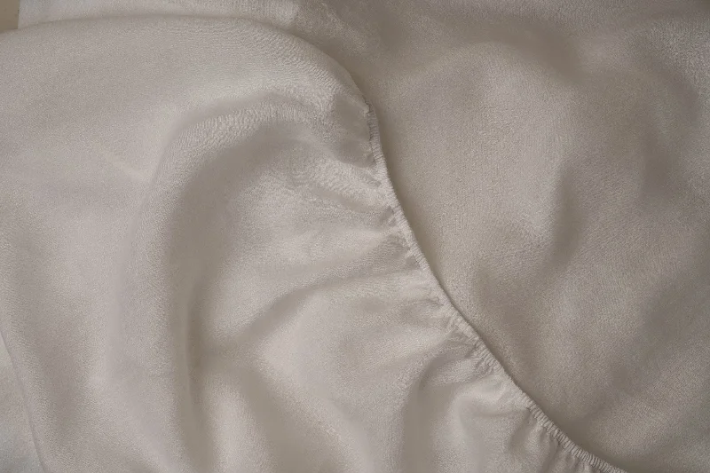 Hypoallergenic Silk Sheets for Sensitive SleepersLino Primo | Fitted Sheet