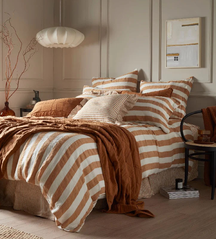 Anti - dust mite duvet covers to keep the sleep environment cleanAmber Cora Stripe 100% Linen Duvet Cover