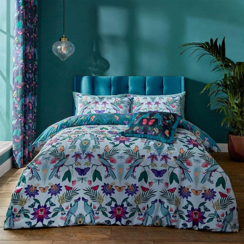 Light - blocking duvet covers for a better sleep during the dayMya Tropical Birds Duvet Cover Set