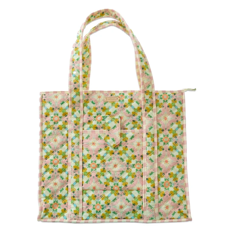 Geometric - patterned duvet covers for a modern and stylish lookOn the Road Quilted Tote - Chelsea Gardens